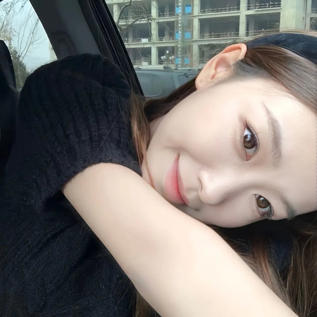眼里余光都是你